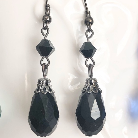 New Dangling Drop Glass Handmade Black Earrings Sparkling Elegant Fancy Classic - Picture 1 of 5